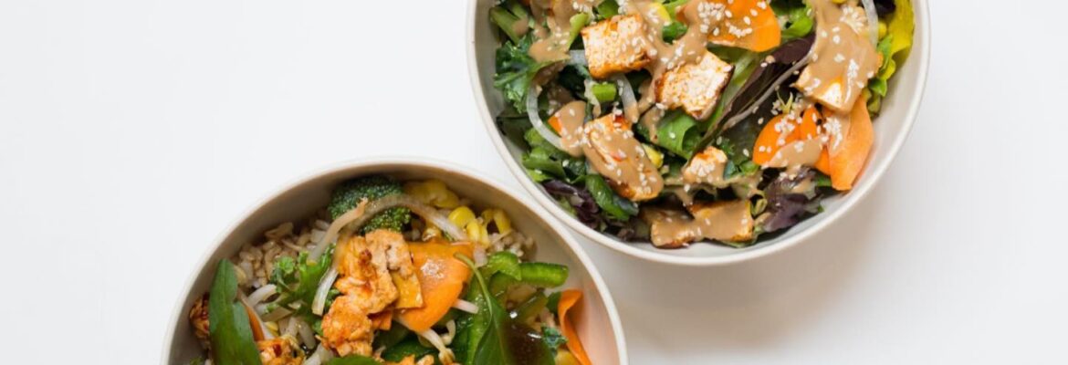 Brightwok Kitchen and Catering(21 E Adams St)