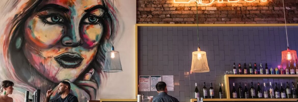 LadyBoy Dining
