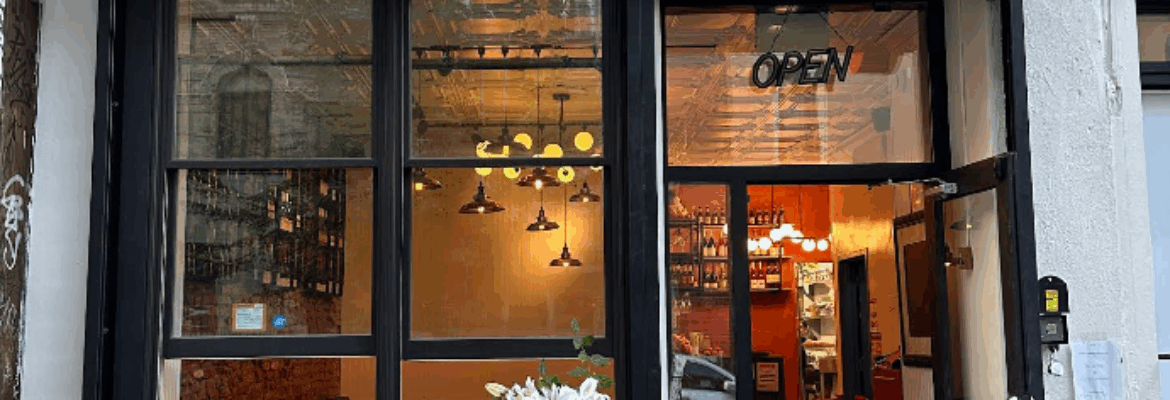 The AM-THAI Williamsburg