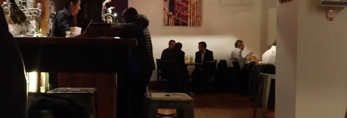 Chi Noodles & Wine Bar